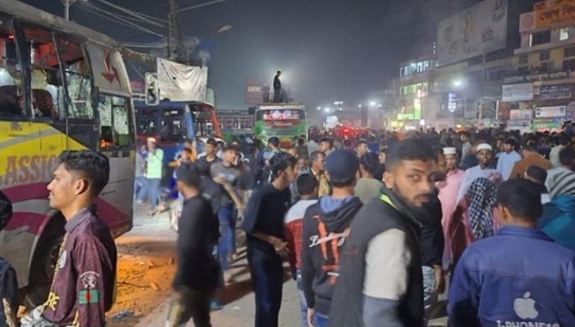 বরিশাল বাসস্ট্যান্ডে শিক্ষার্থী–শ্রমিক সংঘর্ষ